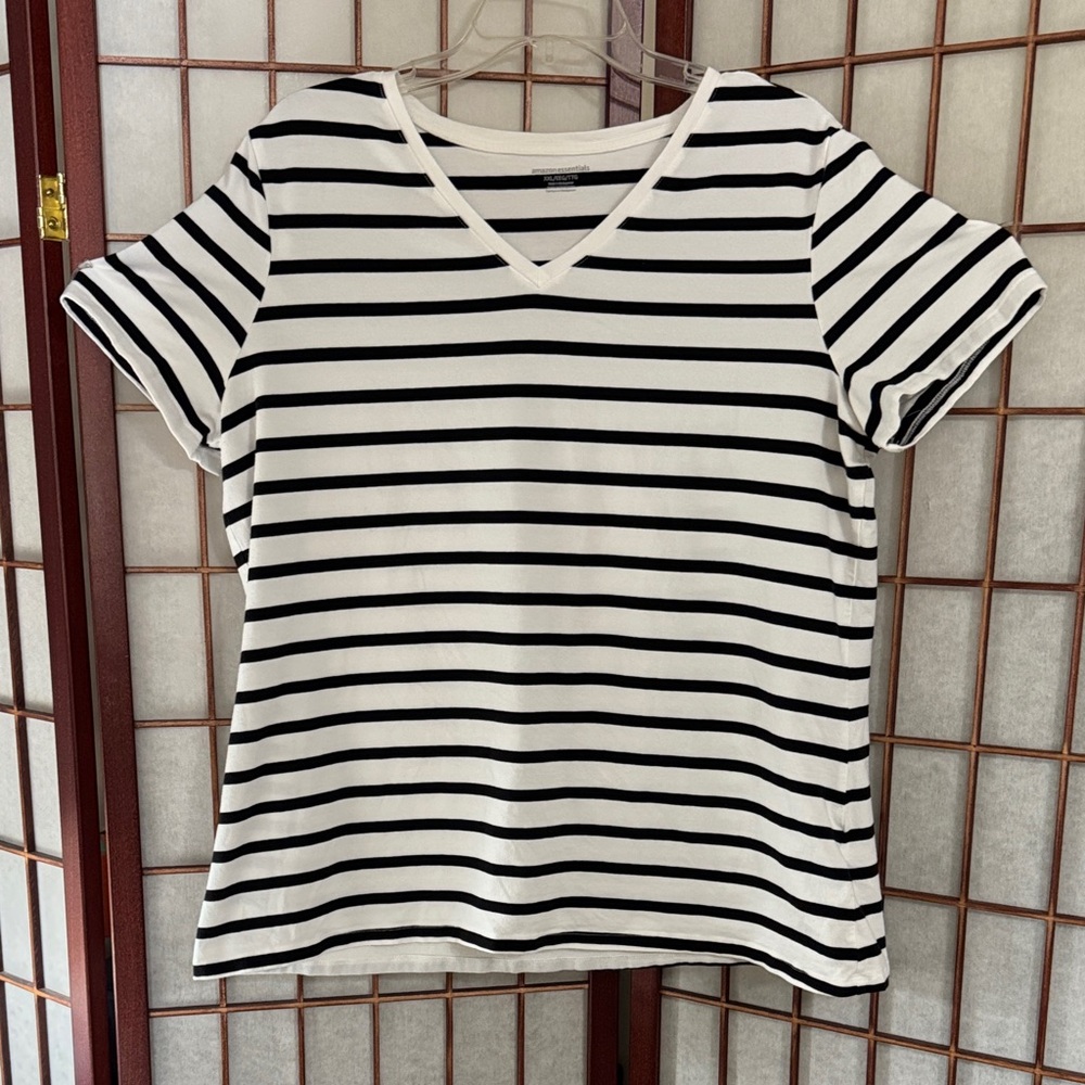 Amazon Essentials Striped Short Sleeve Tee PTP 22.5 inches